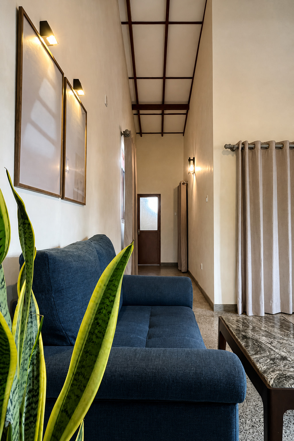 Hallway between the two bedrooms